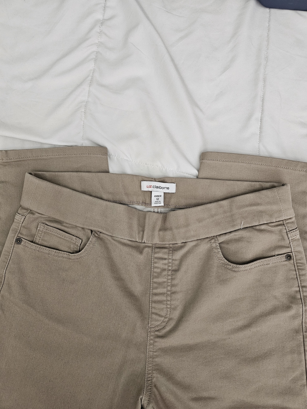 Liz Claiborne Stretch Ponte Pants in Taupe